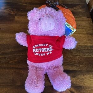 NWT Rutgers stuffed animal-pig, shirt reads”somebody at Rutgers loves me”